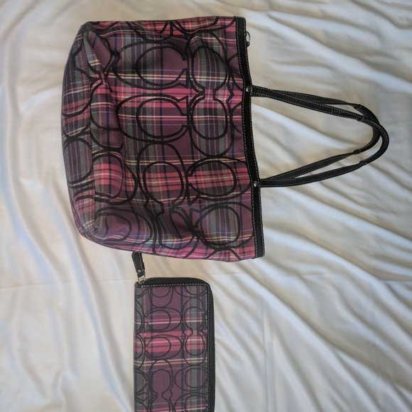 Coach purse & Wallet - Picture 7 of 7